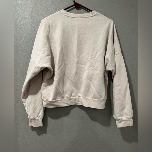 Adidas women's cropped sweatshirt, size M,cream color, relaxed style - Picture 5 of 6